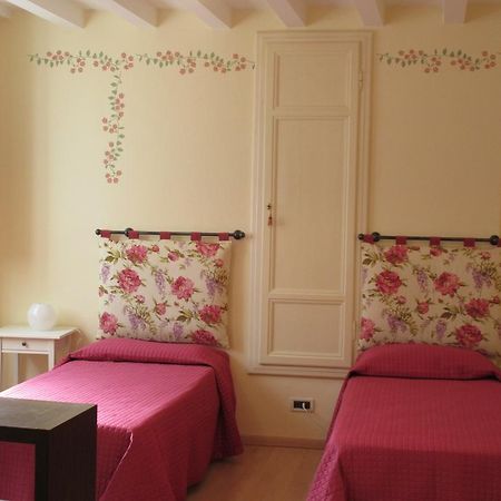 Mimi Apartment Lucca Bilik gambar
